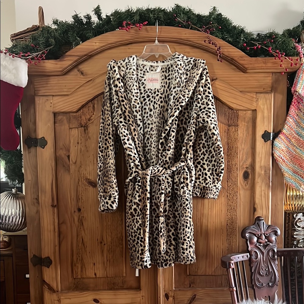 Cozy Bliss Leopard Print Loungewear Robe with Hood Size: S/M